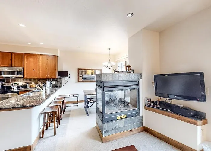 Cache F3-302 Apartment *